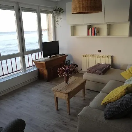 Apartamento En Primera Linea De Playa Salinas